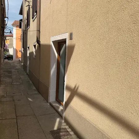 Old Town Гостевой дом Изола